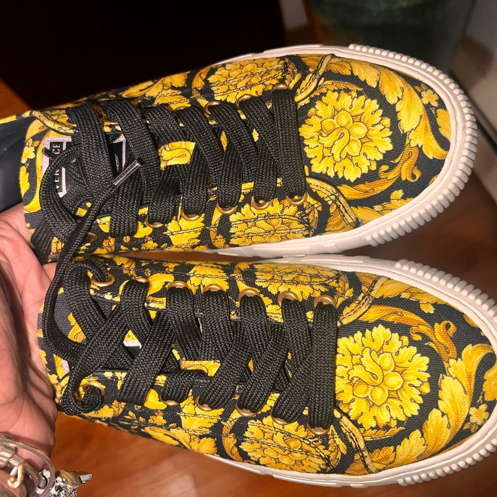 Woman authentic Versace sneakers